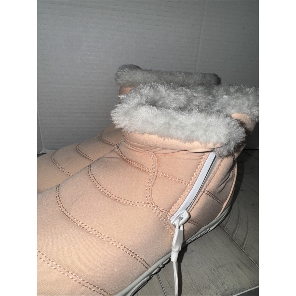 Women's Snow Boots Faux Fur Lined Side Zip Lightweight Ankle Boots NWT 37/6.5 - Picture 4 of 7